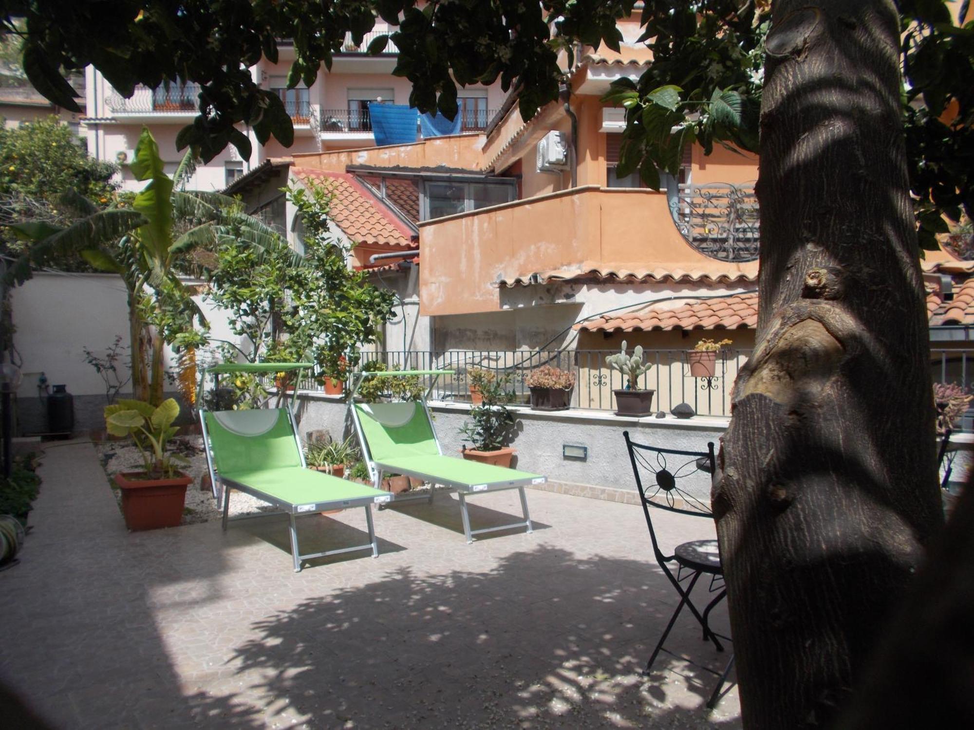 Villa Il Melograno Таормина Экстерьер фото