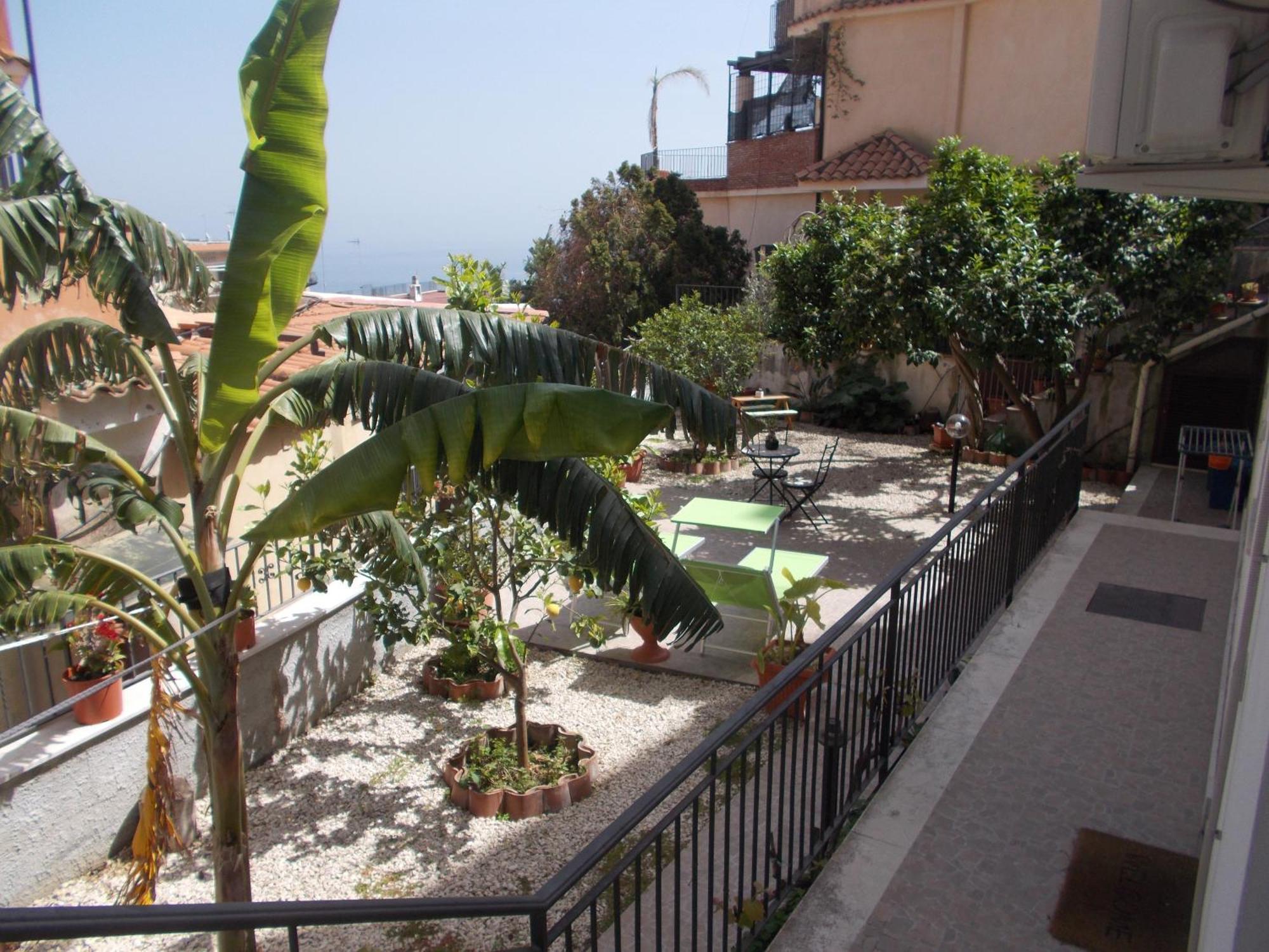 Villa Il Melograno Таормина Экстерьер фото