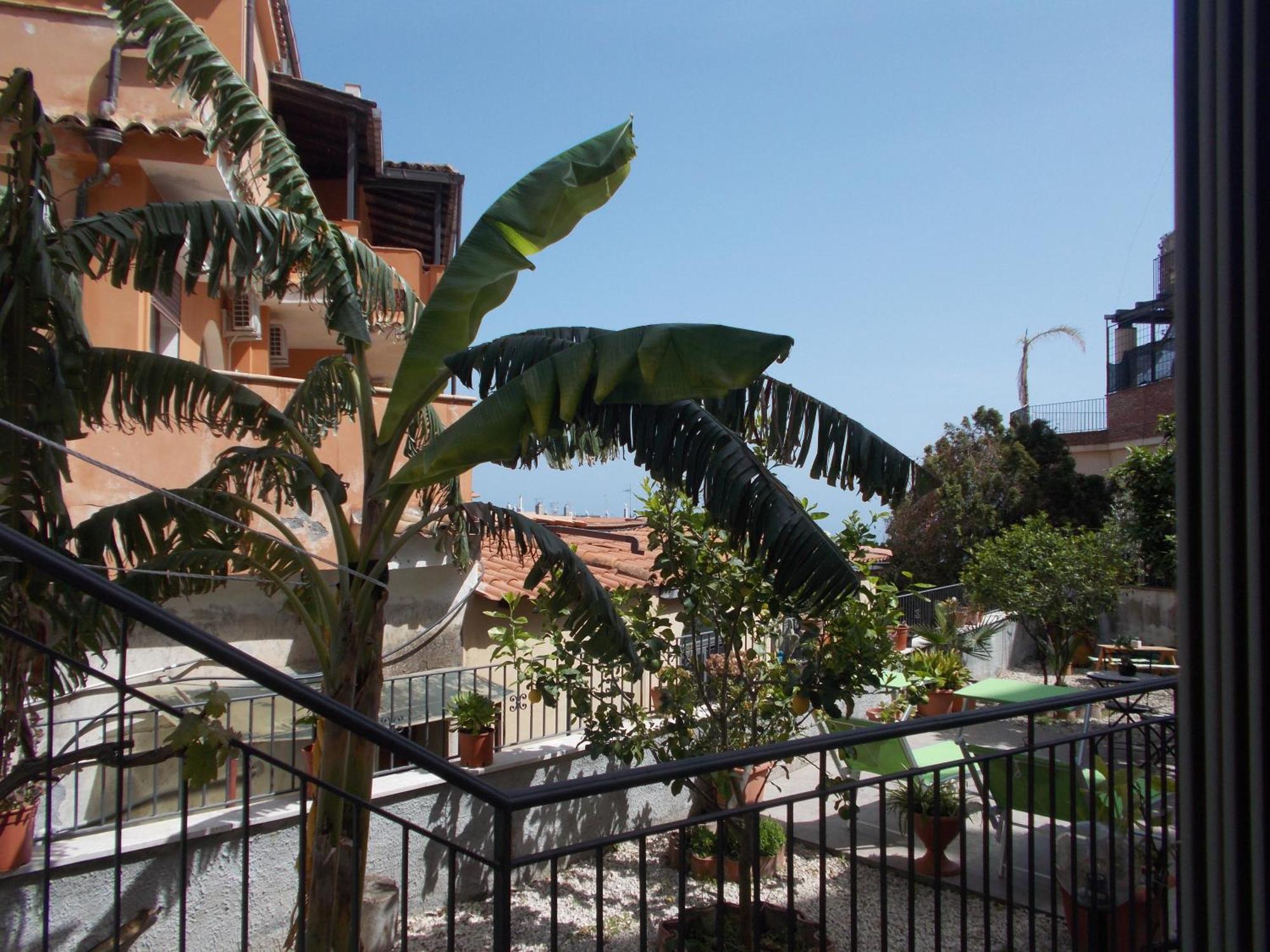Villa Il Melograno Таормина Экстерьер фото